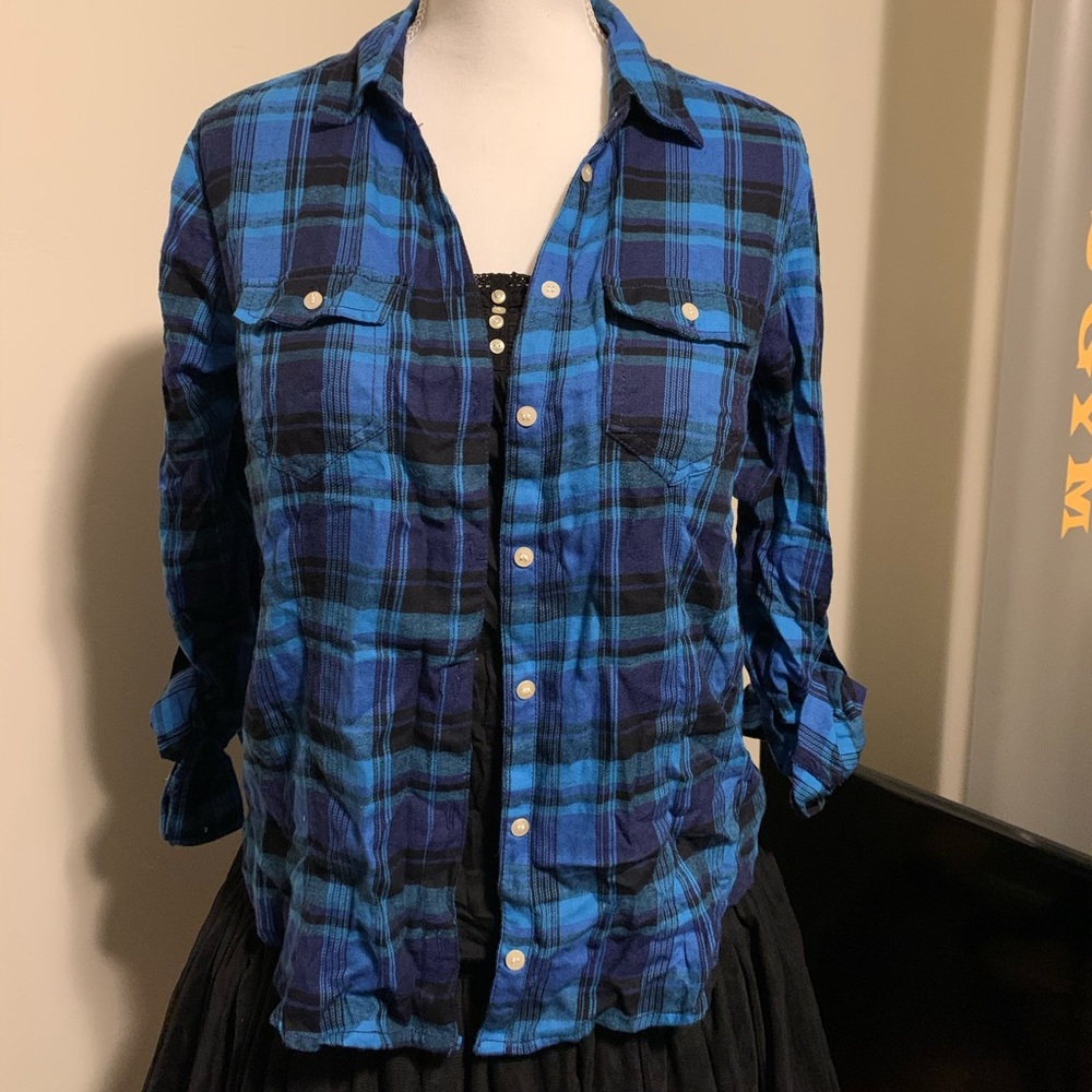 Cute plaid top size LG